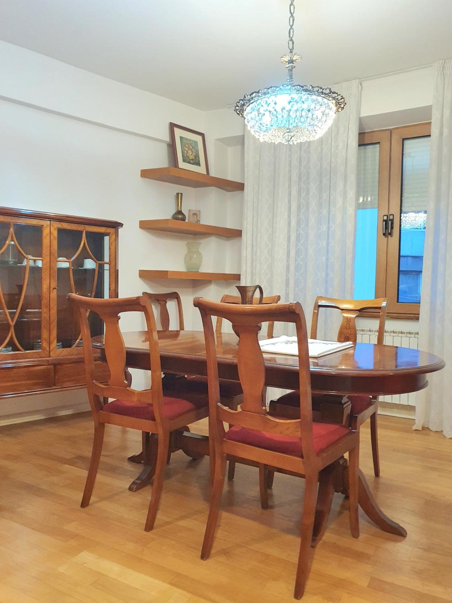 3 Bedroom Home With Parking Garage In The Heart Of 斯科普里 外观 照片