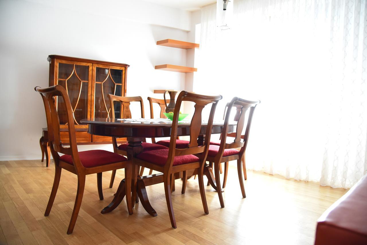 3 Bedroom Home With Parking Garage In The Heart Of 斯科普里 外观 照片